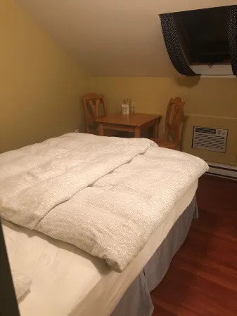 Crowsnest Vineyards Guesthouse