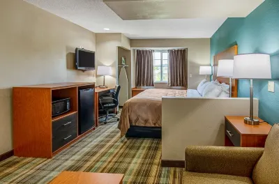 Quality Inn & Suites I-81 Exit 7 Hotel di Bristol