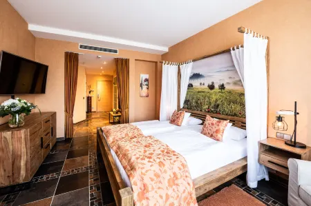 Hotel Weisser Bär Отели в г. Маринг-Нофианд