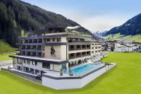 Hotel Tirolerhof 4 Sterne Superior Hotels in Juns