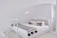 Cosmopolitan Suites - Small Luxury Hotels of the World