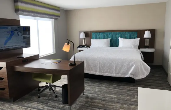 佩金-皮奧里亞區歡朋套房酒店