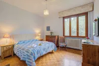 Connie's Apartment Modern 2Br, Private Garden, Mountain Views in Monvalle - Happy Rentals - balcon