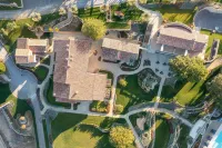 آي بورجي ديل إيريمو فنادق في 