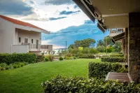 Royalty Suites Seaside Hotel di Sithonia
