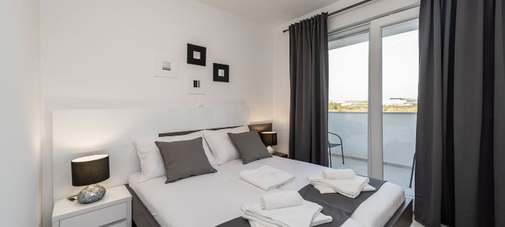 Apartments & Rooms Pool Villas Maris B Hotels in Novalja