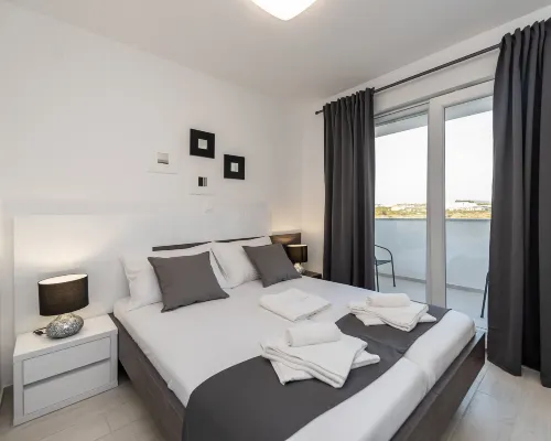 Apartments & Rooms Pool Villas Maris B Hotels in Opcina Novalja