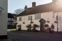 The Crown Inn Hotels in Soberton