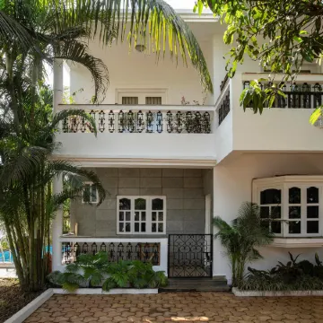 Larisa Beach Resort