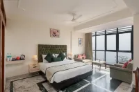 Tulip Inn Green Castle Mall Road