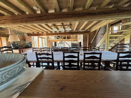 Barn conversion, 10 mins from Henley-on-Thames. Tennis court & indoor pool. Отели рядом с достопримечательностью «Stonor Park & Gardens»