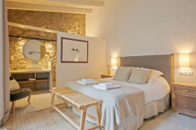 Can Safra Hotels in 
