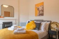 Escape 2 Unwind at the Parade, Accommodates 10