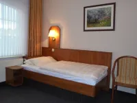 Hotel-Garni Herzog فنادق في BarBel