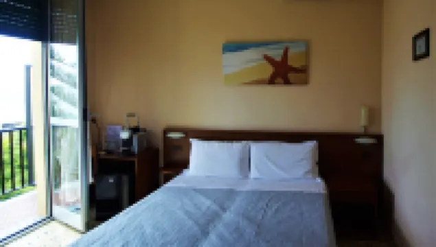 Lora Hotel