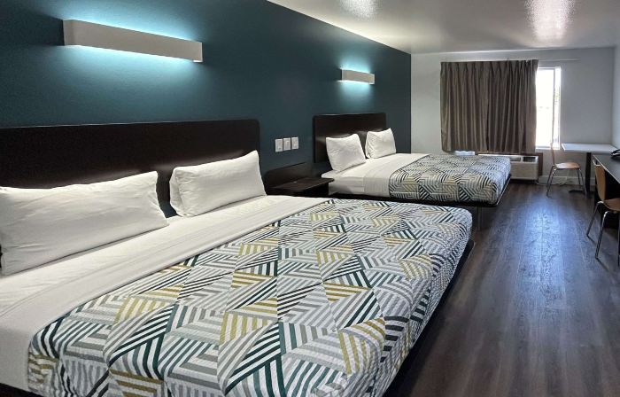 Studio 6 Suites Hesperia, CA West Main Street I 15