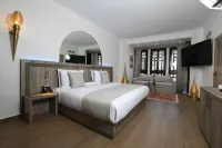 555 Hotel Clubbing Adults Only - balcony