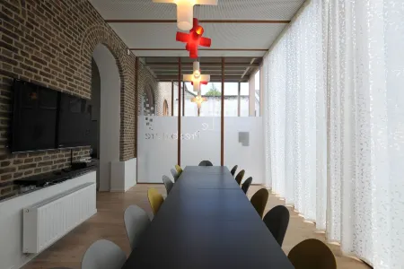 Le Presbytère Отели в г. Уи