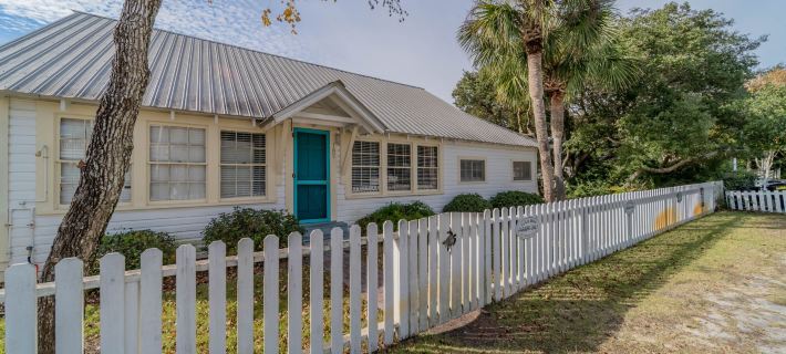 Cole Bin 3 Bedroom Home by RedAwning Hotels in Santa Rosa Beach