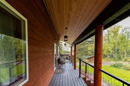 Cabin in the Woods 1 Bedroom Cabin Отели в г. Биг Лейк