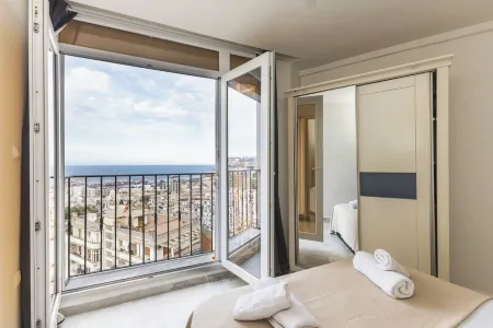 Magnifique Appartement au  d'El Mouradia Отели рядом с достопримечательностью «Abou bakr esseddik Mosque»