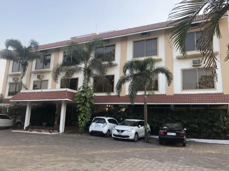 Resort Silver Hills Lonavala Отели в г. Kune N.m.