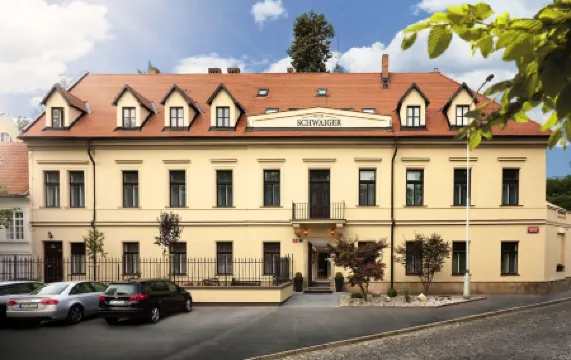 Hotel Schwaiger Отели рядом со станцией Praha Holesovice Railway Station