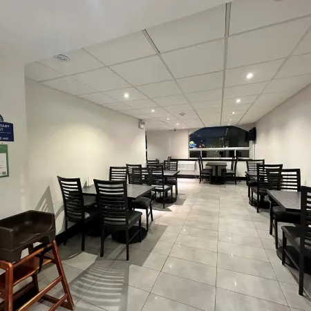 Days Inn & Suites by Wyndham North Bay Downtown
