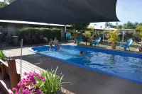 Beagle Hotel - Pools