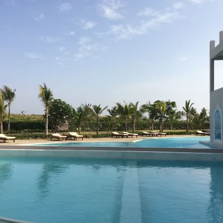 Life Resort St. Thomas Royal Palm