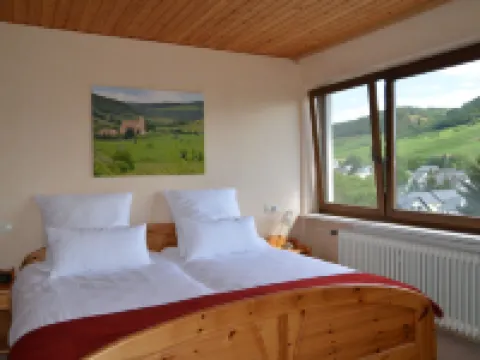 Weingut H. Gindorf Hoteles en Lieser