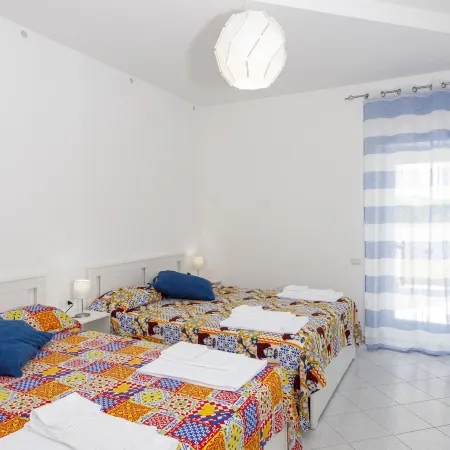 La casa sul faro Отели в г. Прочида