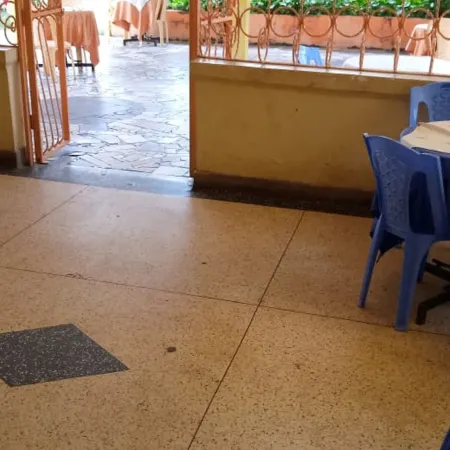 Chariot County Hotel