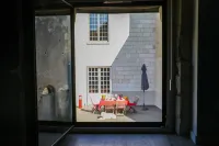 Les Voies Blanches Hotels in Vouvray