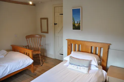 Driftwood Cottage Pets Go Free WiFi Included