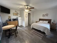 Hidden Haven Cottages Hotels in Caldwell Township