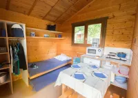 Camping de Collonges-la-Rouge Hotels in Puy-d'Arnac