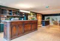 B&B Home Paris Mairie de Saint-Ouen Hotels in Saint-Ouen