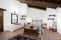 Casale le Orme Hotels in Todi