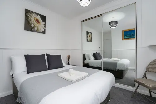 2-Bed Flat Wishaw Free Parking Family-Friendly Hotels in Wishaw