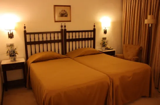 Hotel Vice-Rei Отели рядом с достопримечательностью «Synagogue Kadoorie - Mekor Haim»