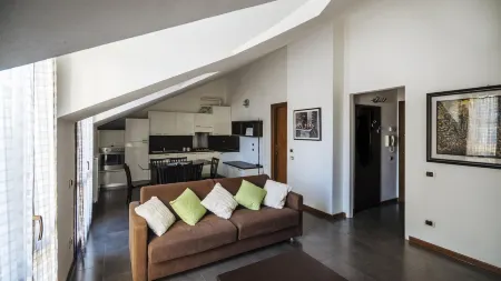 Viale Hambury 51 Отели рядом с достопримечательностью «Bagni Alexandra»