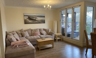 Waterfront House in the Heart of St Neots