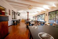 Hearty Center Motel
