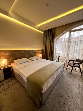 Regard Hotel Отели рядом с достопримечательностью «Площадь Свободы»