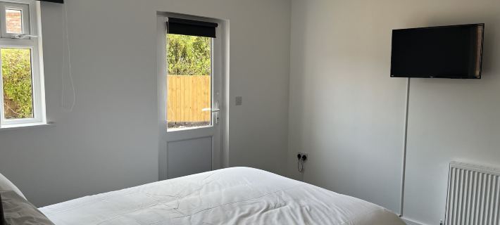 House - Sleeps 14 Onsite Parking & Pets Allowed Hotels in Poole