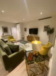 Marvelous 3 Bed Penthouse in KewBridge