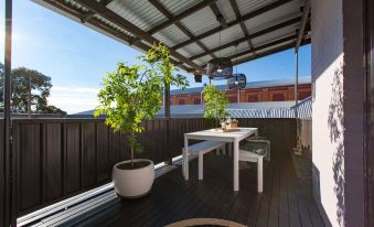The Baylis Boutique Apartments - Housity