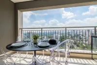 Charlie Thera Ibirapuera