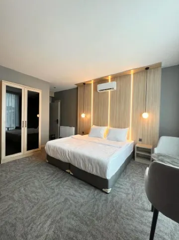 Royal Mass Airport Business Hotel